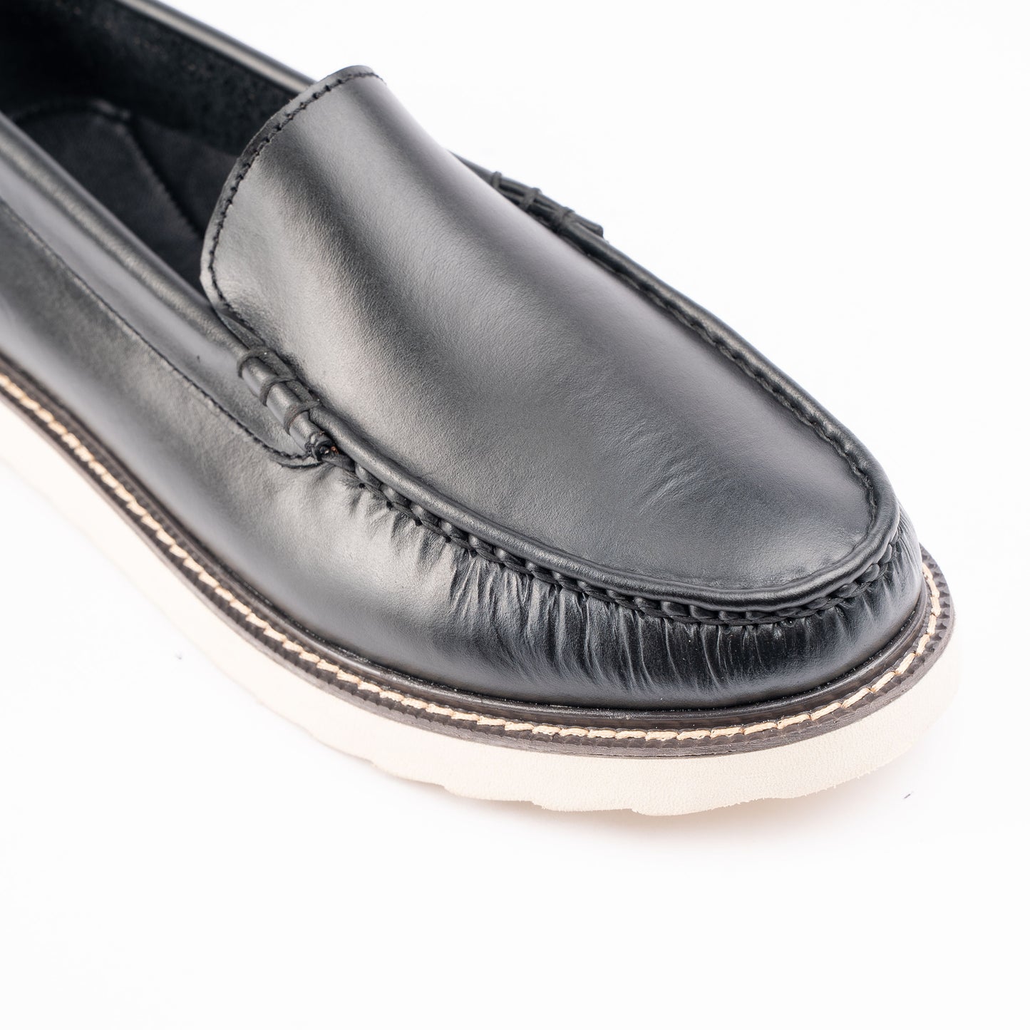 Ilakad Trevor LITE Black / White Loafer Rubber Outsole Smart Casual Formal Genuine Leather Shoes Marikina Made